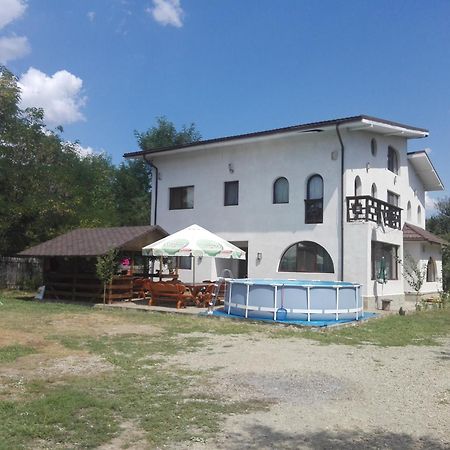 Vila Madudu Vălenii de Munte Exterior foto