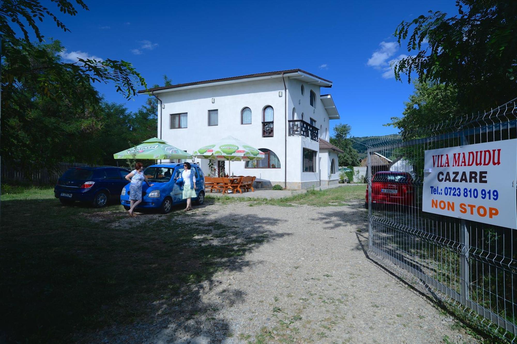 Vila Madudu Vălenii de Munte Exterior foto